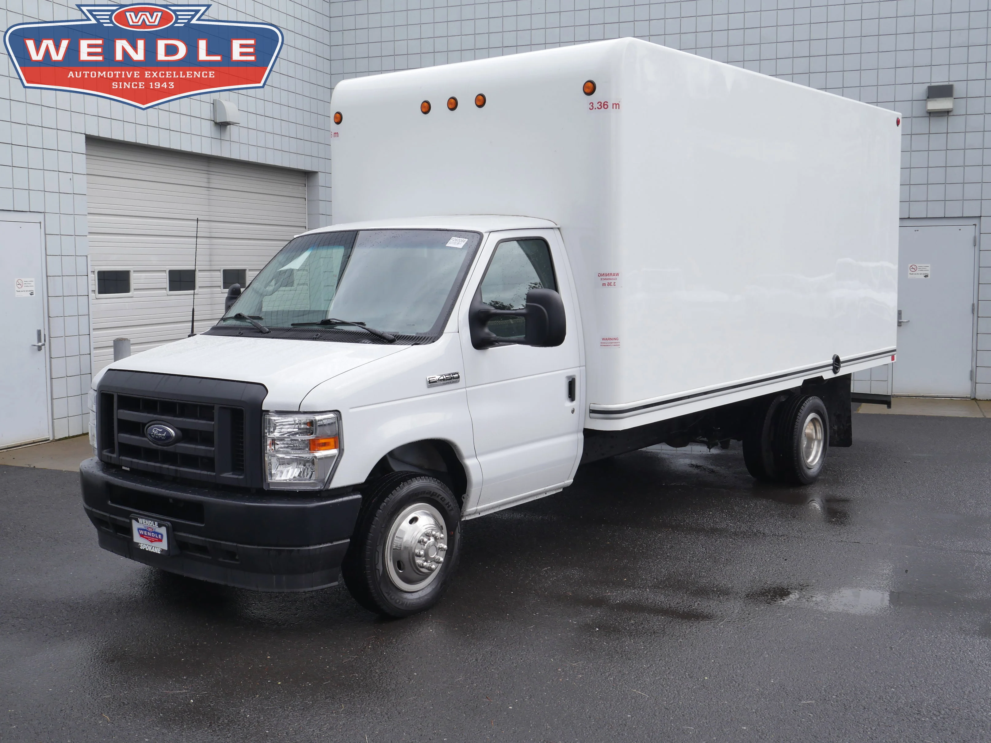 2025 Ford E-Series DRW E-450 Super Duty 176 in WB's photo
