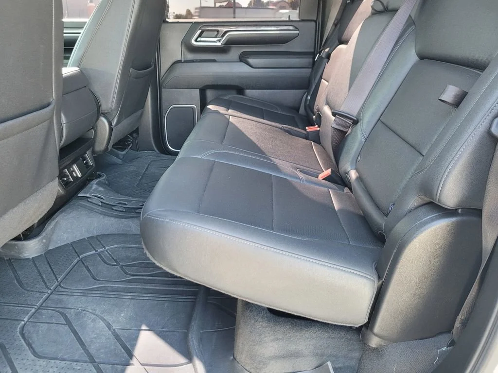 Used 2024 Summit White Chevrolet LTZ image 11