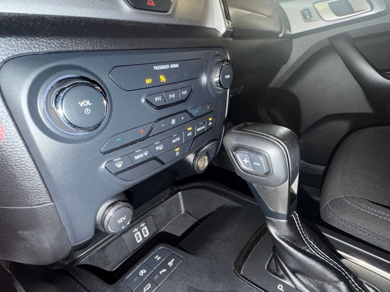 Used 2020 Blue Ford XLT image 24