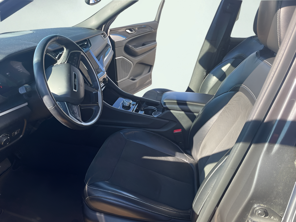 Used 2021 Gray Jeep Altitude image 5