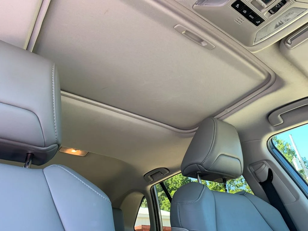 Used 2021 Gray Toyota XLE Premium image 18