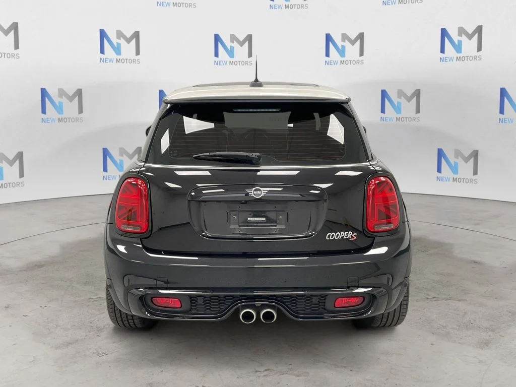 Used 2021 Midnight Black Metallic MINI  image 3