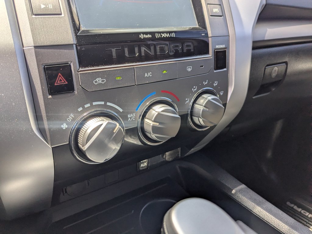Used 2016  Toyota SR5 image 17