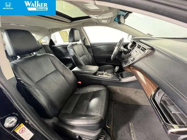Used 2014 Black Toyota XLE Touring image 37
