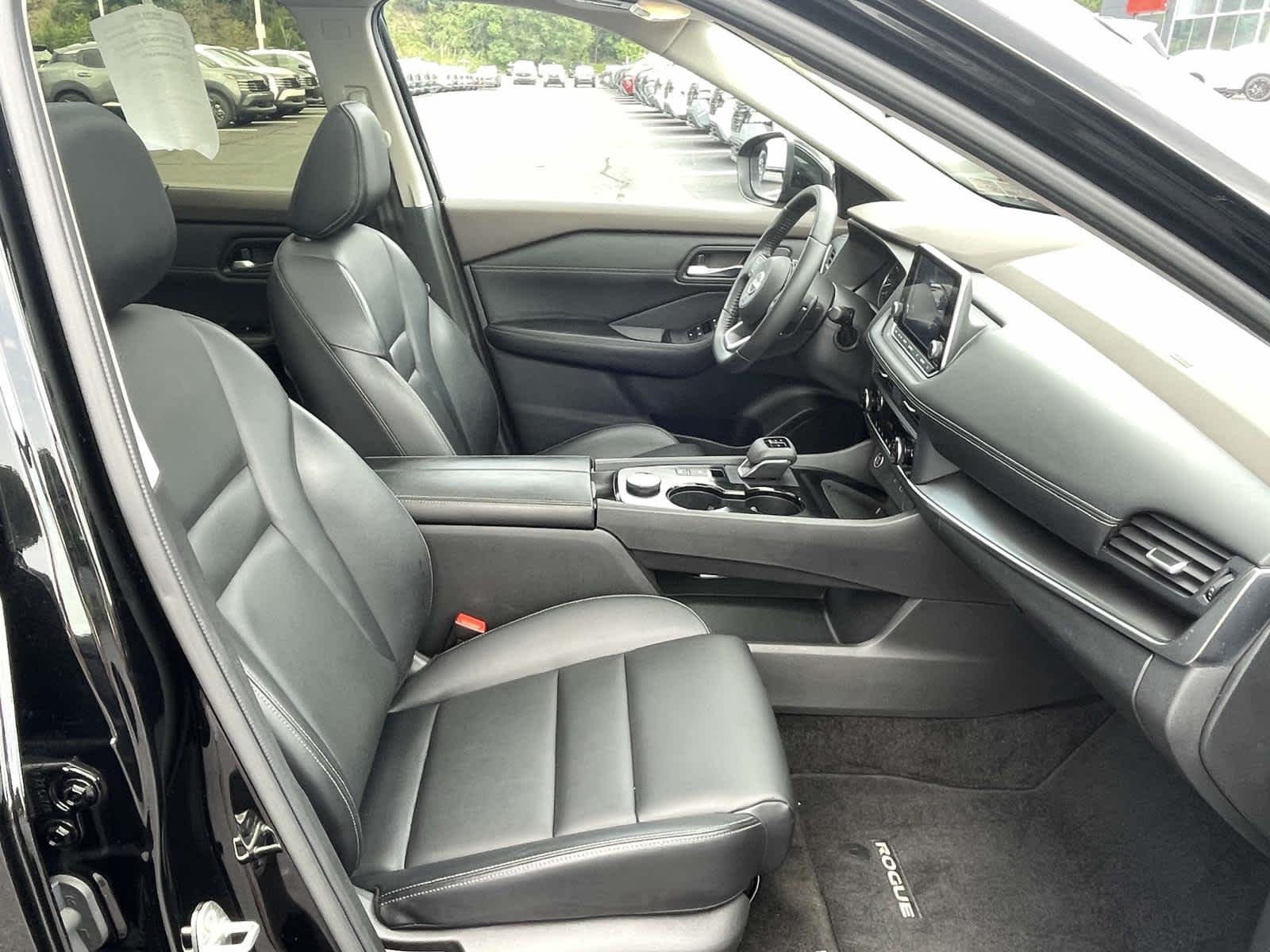 Certified Used 2023 Super Black Nissan SV image 27