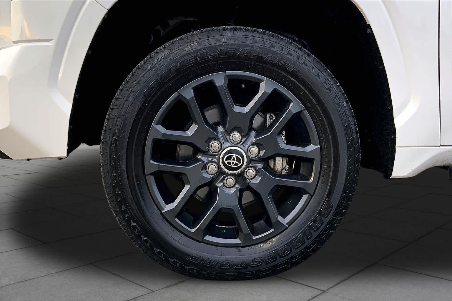 Used 2022 White Toyota SR image 11