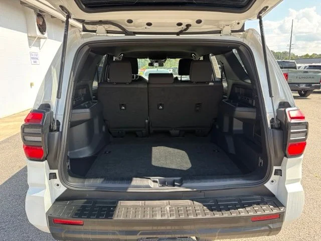 Used 2025 White Toyota SR5 image 28