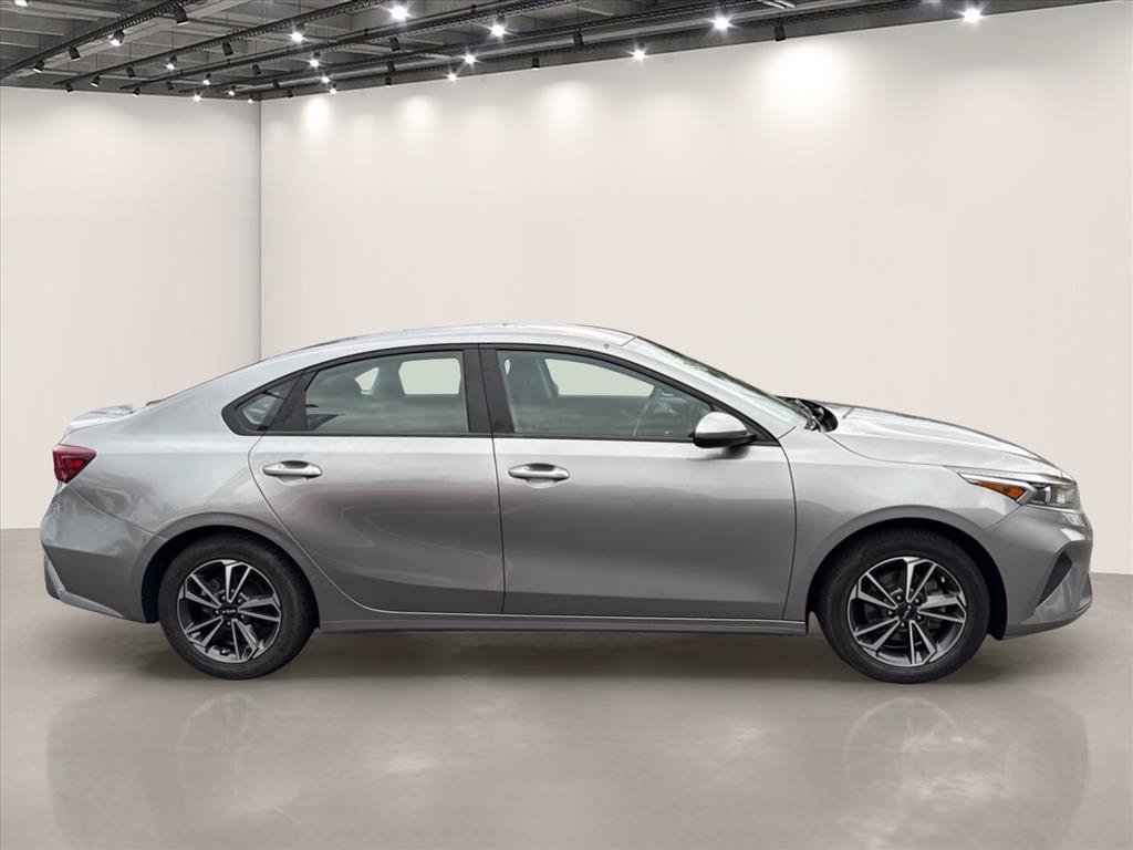 Certified Used 2023 Steel Gray Kia LXS image 9