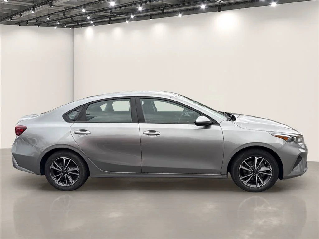 Certified Used 2023 Steel Gray Kia LXS image 9