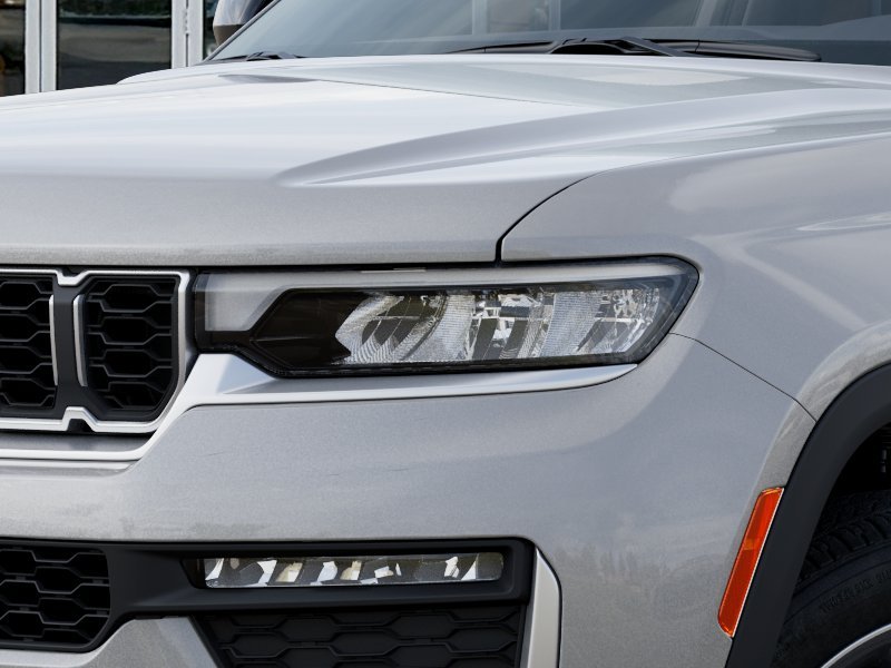 New 2026 Silver Zynith Exterior Paint Jeep Limited image 10