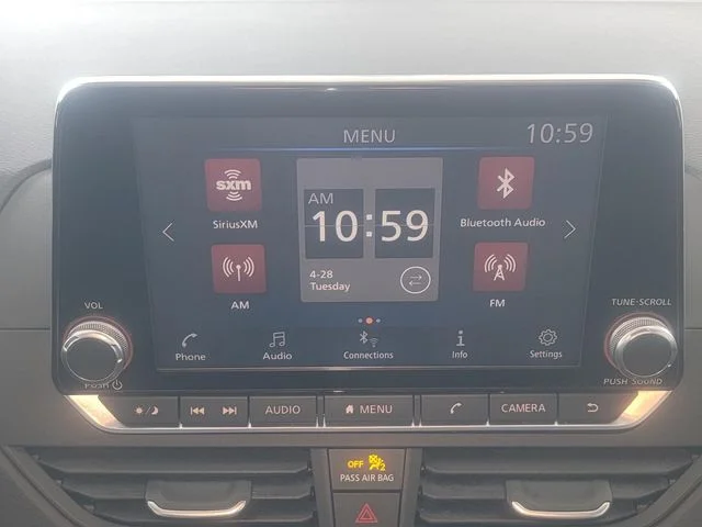 Used 2020 Red Nissan 2.5 SV image 19