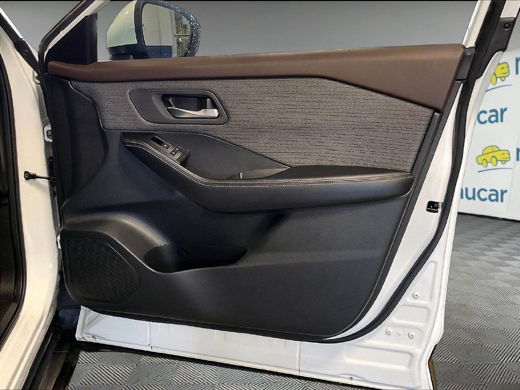 Used 2023 White Nissan SV image 12