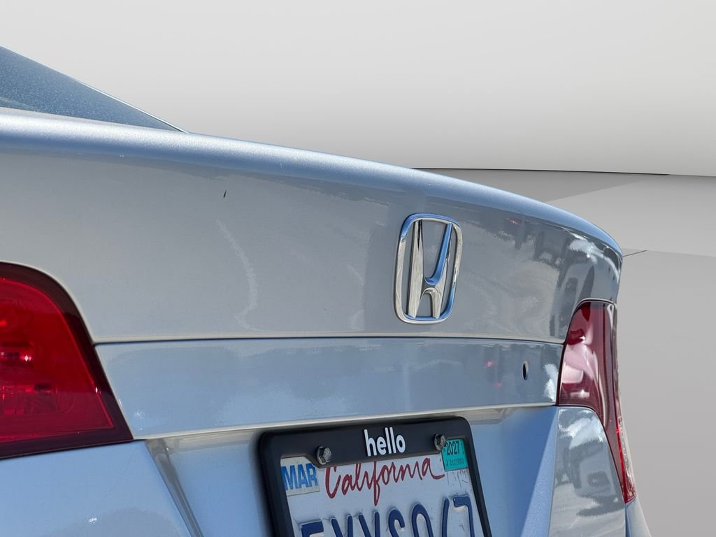 Used 2007 Alabaster Silver Metallic Honda LX image 24