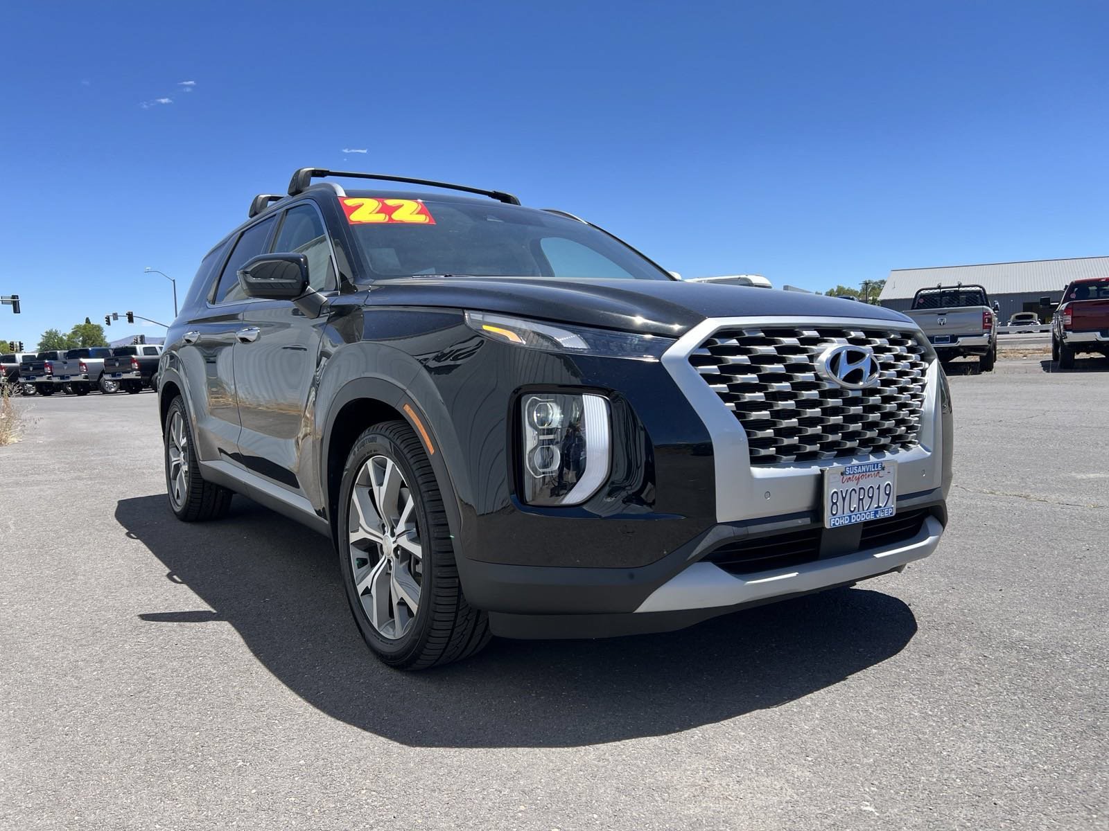 Used 2022 Black Hyundai SEL image 6