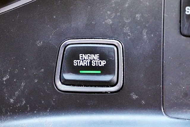 Used 2014 Red Chevrolet Coupe image 28