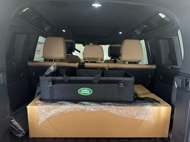 New 2026 Santorini Black Land Rover X-Dynamic SE image 29