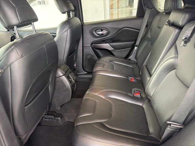 Certified Used 2020 White Jeep Latitude Plus image 13