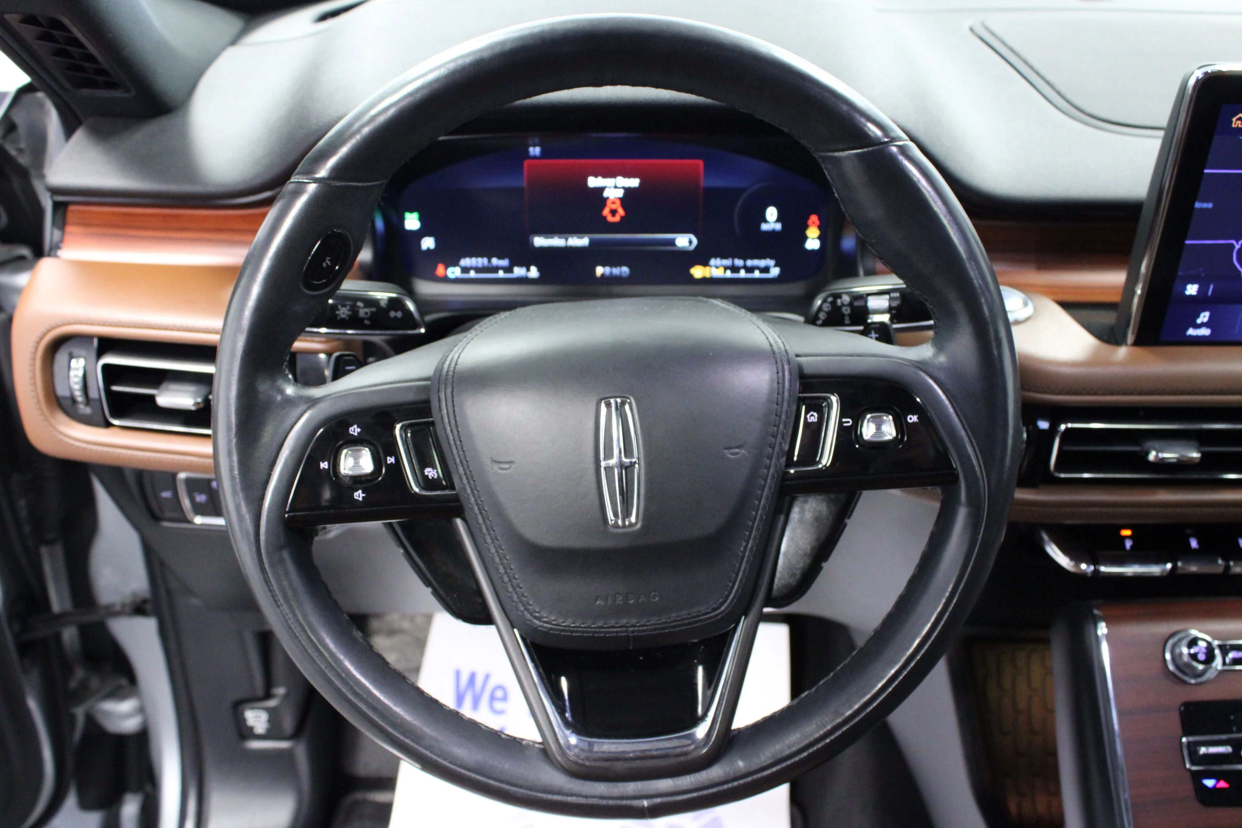 Used 2022 Radiance Metallic Lincoln Reserve image 18