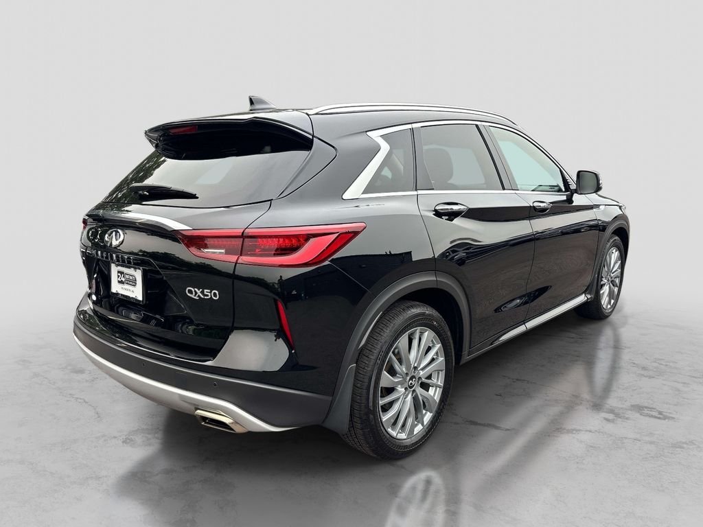 Certified Used 2025 Black INFINITI LUXE image 5
