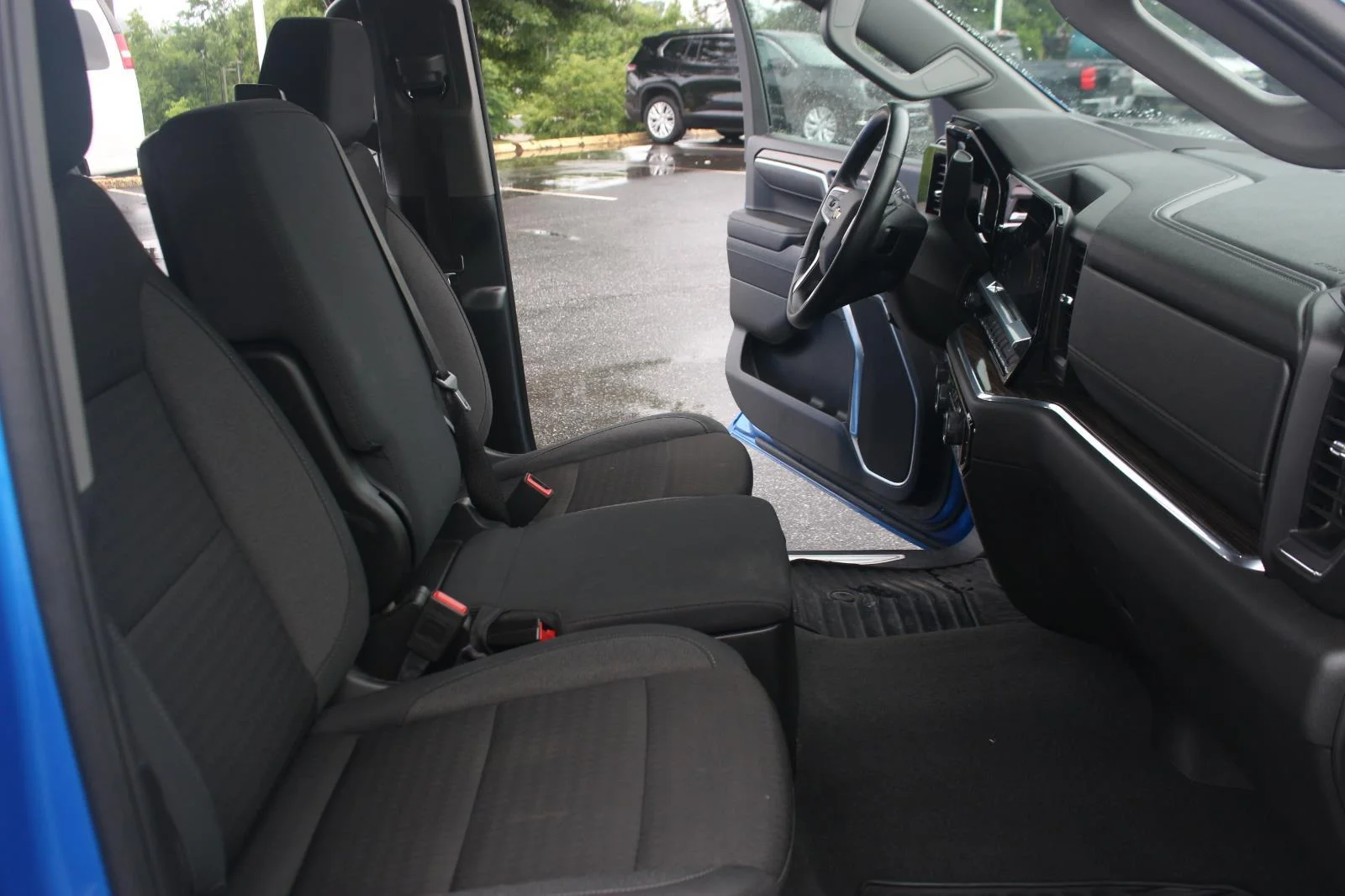 Used 2025 Riptide Blue Metallic Chevrolet LT image 34
