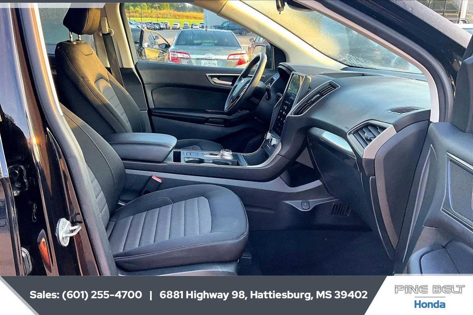 Used 2022 Agate Black Ford SE image 6