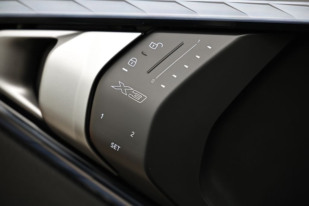New 2026 Dark Graphite Metallic BMW 30 xDrive image 16