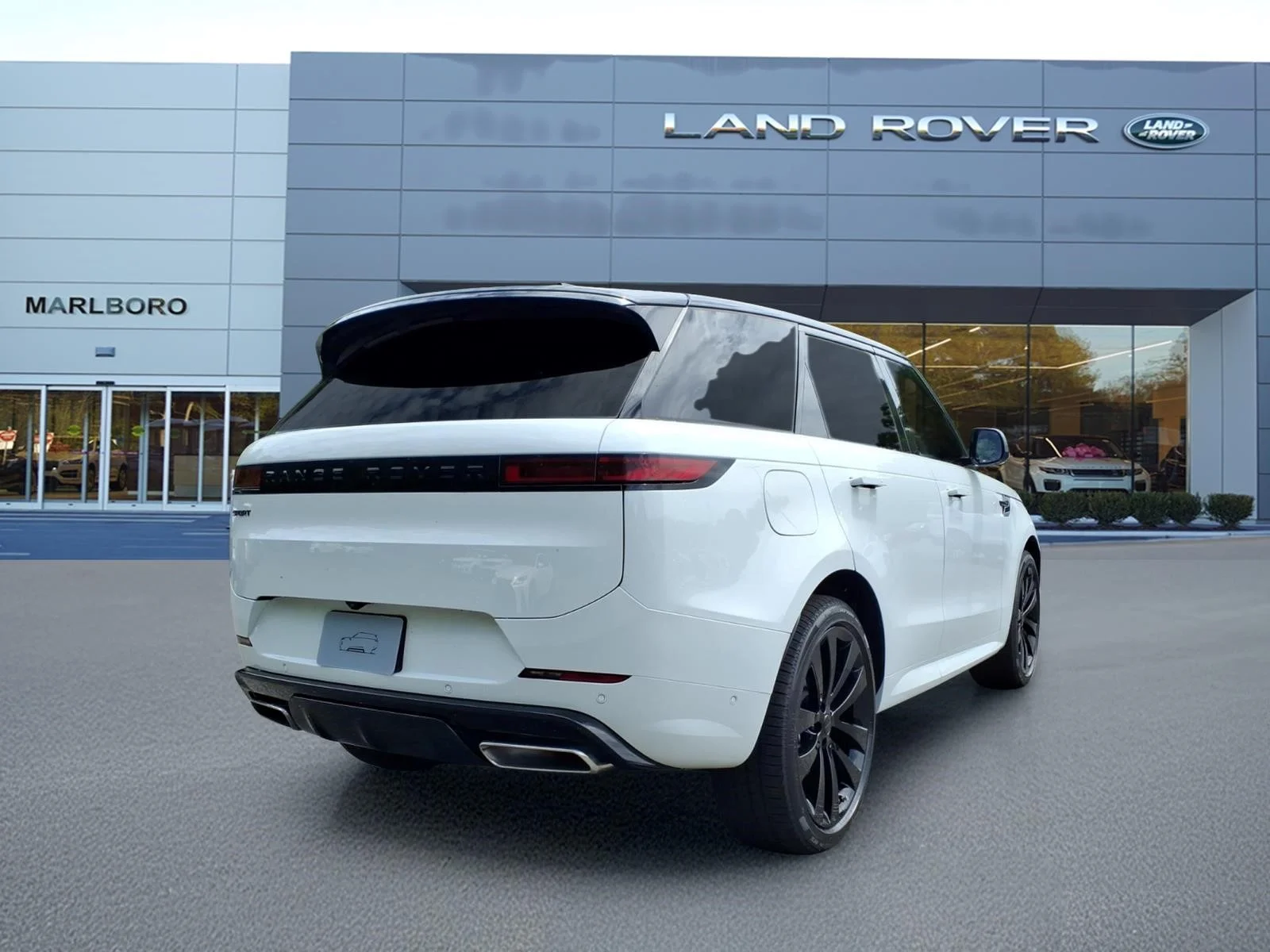 New 2026 Fuji White Land Rover Dynamic SE image 2