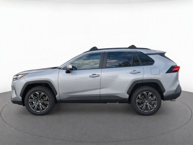 Used 2023 Silver Toyota XLE Premium image 6
