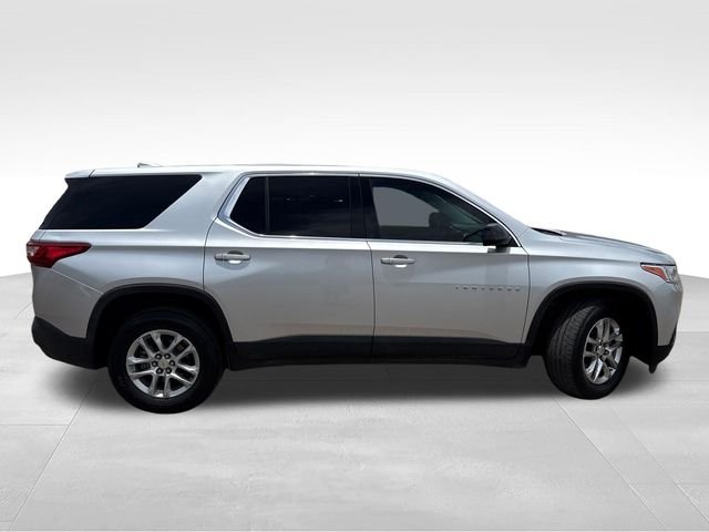 Used 2018 Silver Chevrolet LS image 8