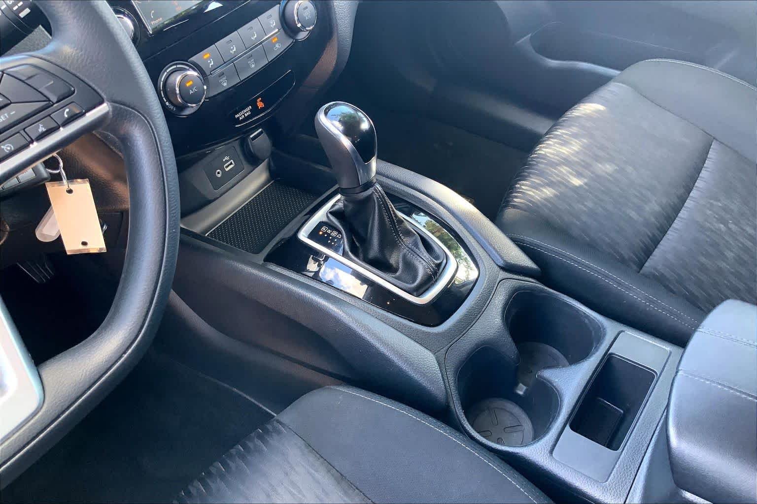 Used 2019 Brilliant Silver Metallic Nissan S image 17