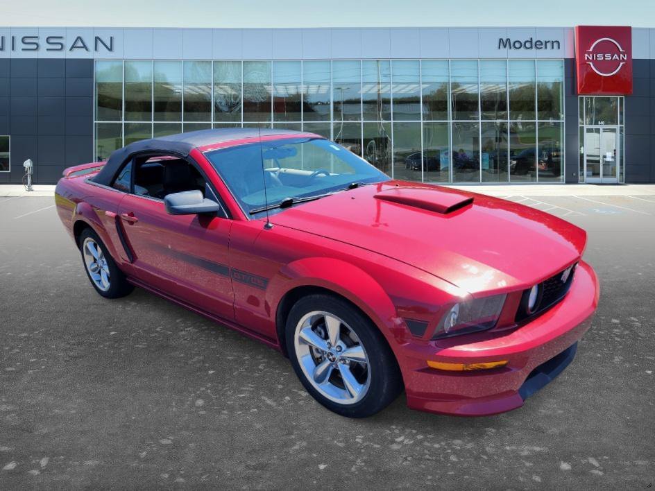 Used 2008 Torch Red Clearcoat Ford GT Premium image 3