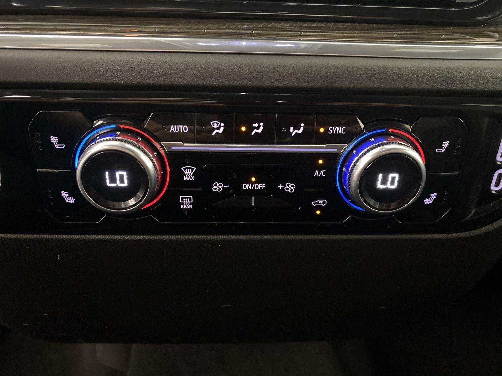 Used 2024 Summit White GMC Elevation image 22