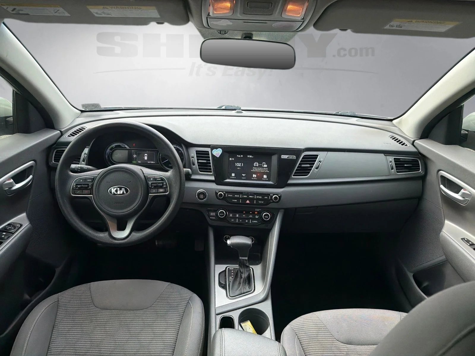 Used 2019 Silky Silver Kia LX image 3