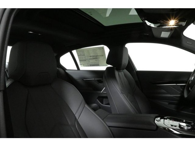 2026 BMW 5 Series 530i - Photo 35