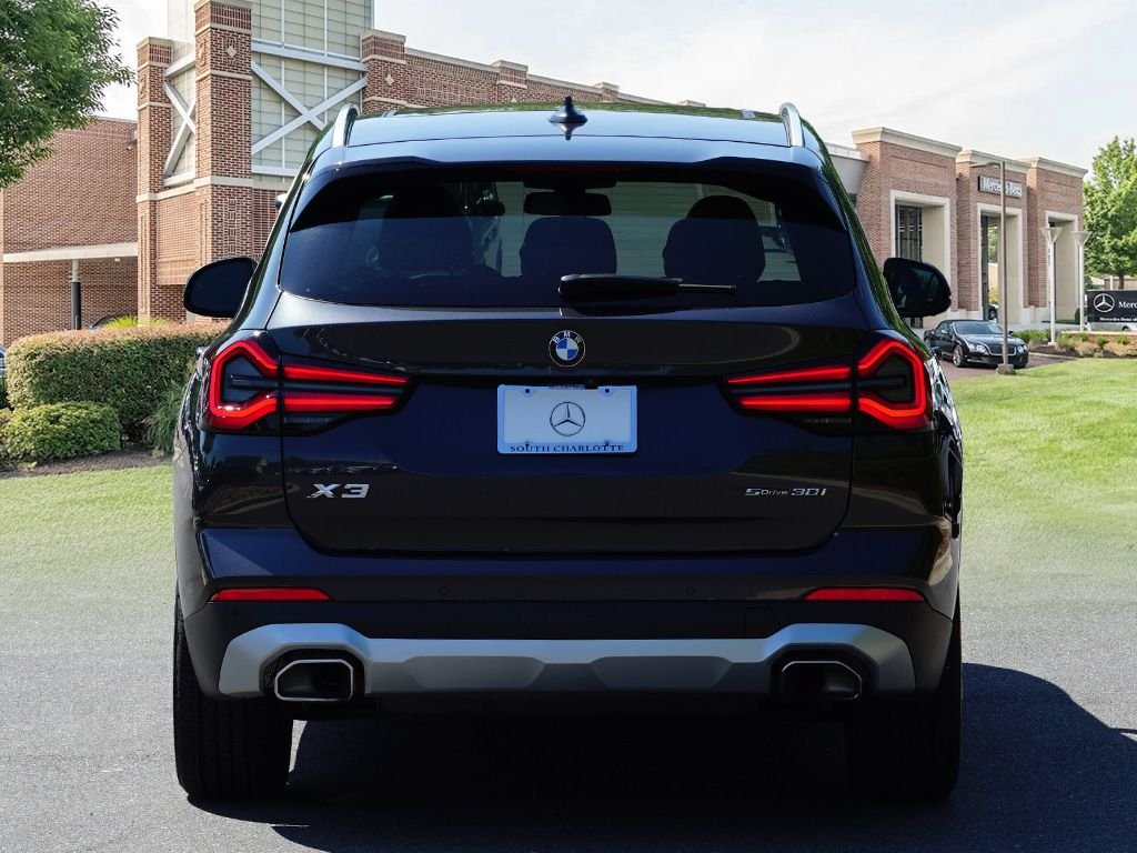Used 2023 Dark Graphite BMW sDrive30i image 5