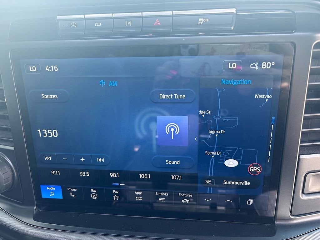 Used 2024  Ford Lariat image 30