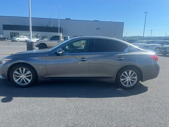 Used 2017 Gray INFINITI 3.0t Premium image 8