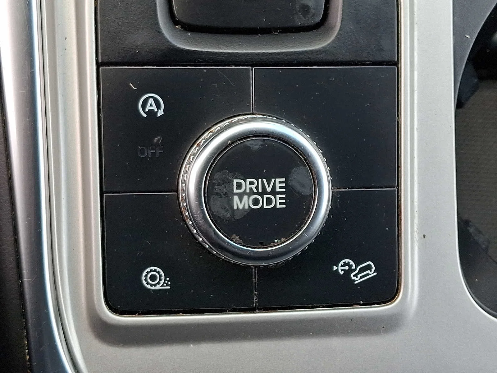 Used 2021 Agate Black Metallic Ford XLT image 25