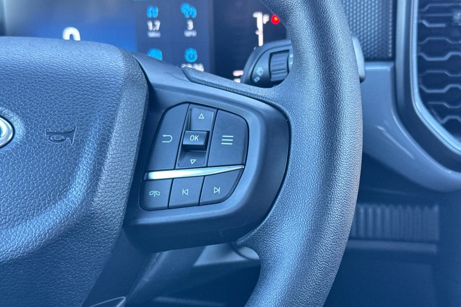 New 2025 Carbonized Gray Metallic Ford XL image 26