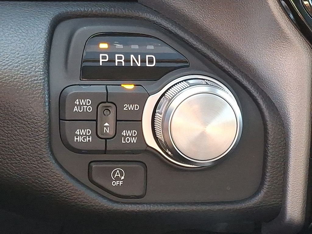 New 2026 Diamond Black Crystal Pearl-Coat Exterior Paint RAM Laramie image 11