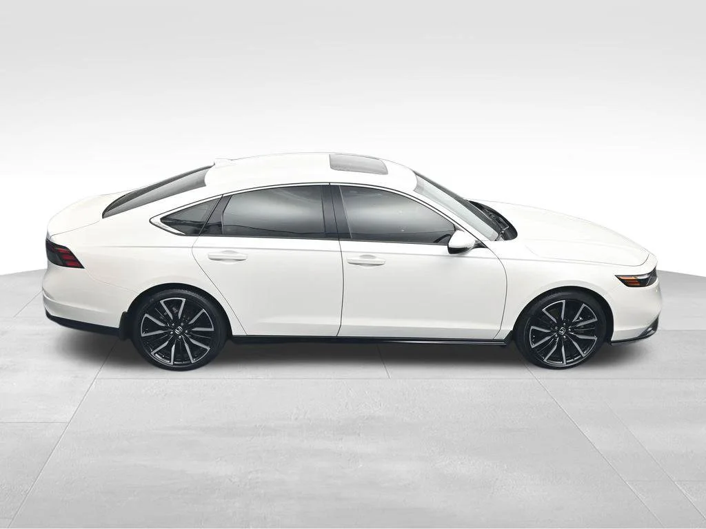 Certified Used 2024 Platinum White Pearl Honda HYBRID TRG image 31