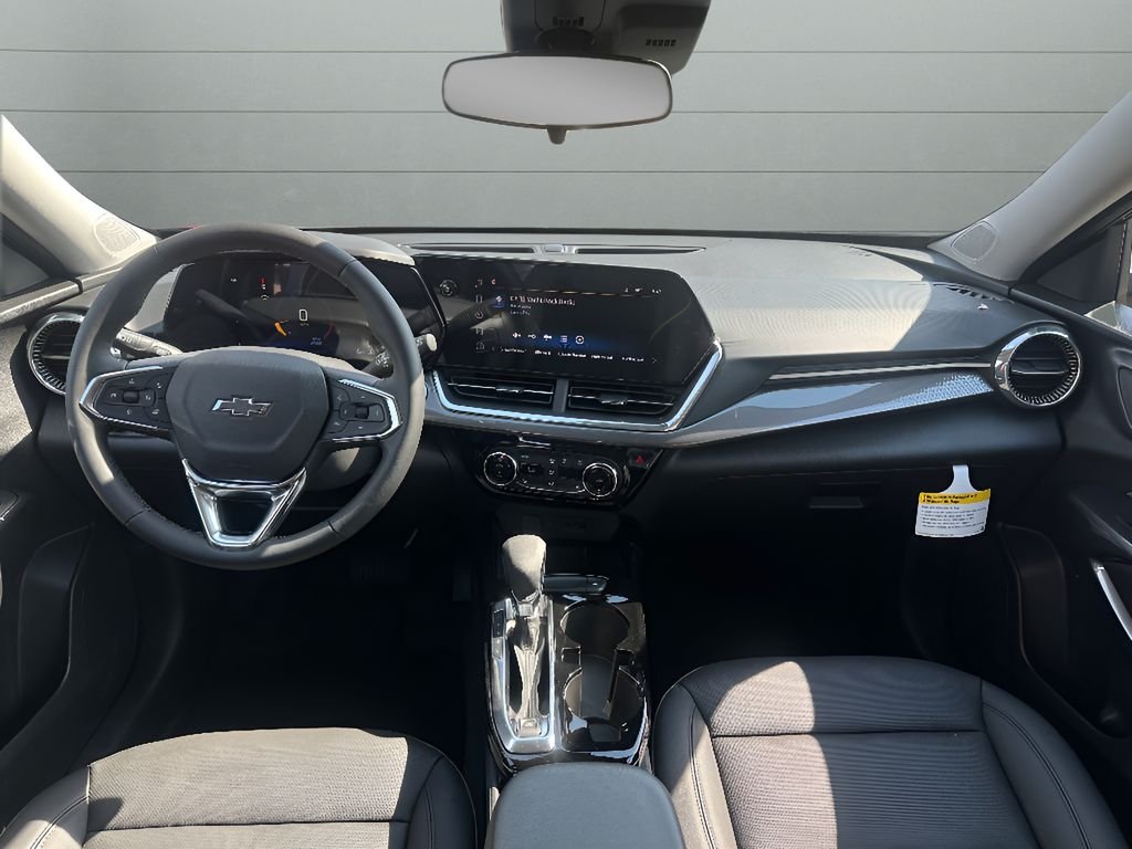 New 2026 Mosaic Black Metallic Chevrolet ACTIV image 15