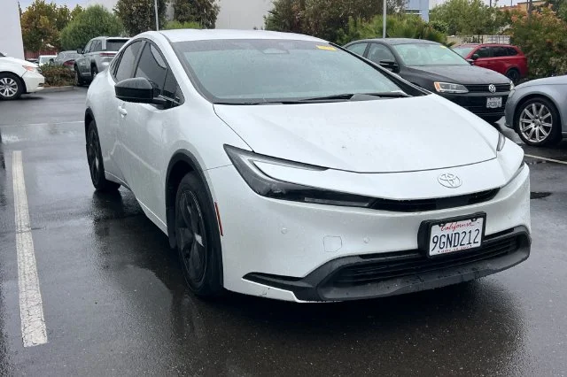 Used 2023 Beige Toyota LE image 5