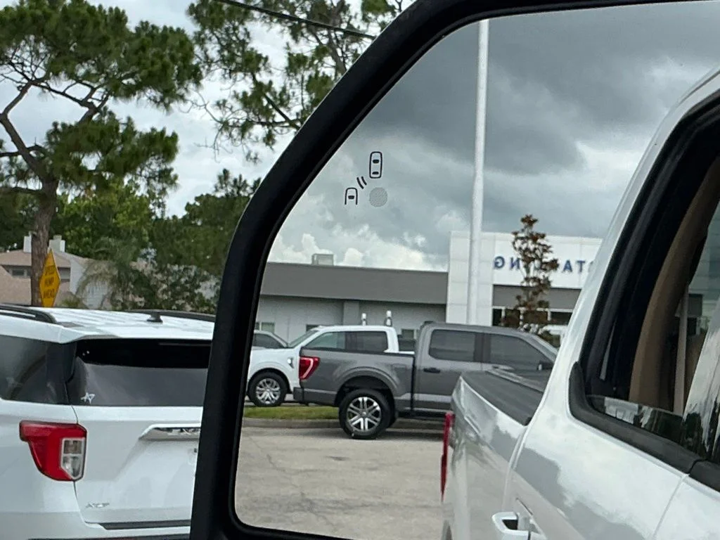 Used 2019 White Ford Lariat image 57