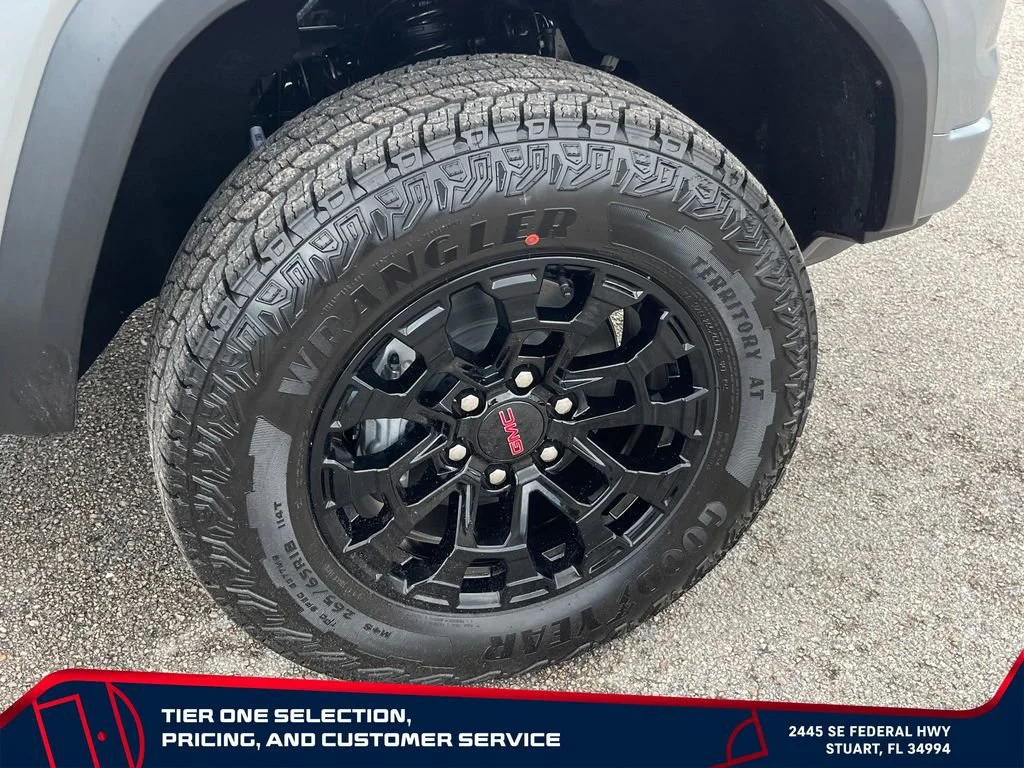 New 2026 Sterling Metallic GMC Elevation image 21