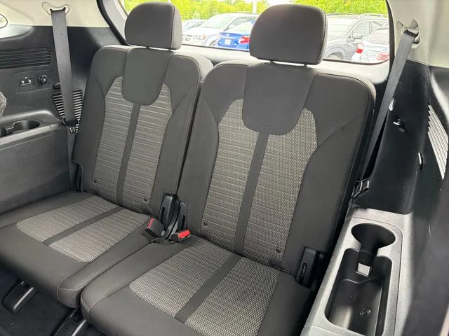 Used 2022 White Kia LX image 20