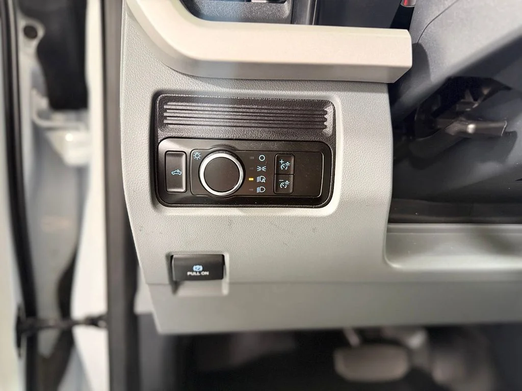 Used 2025 White Ford XL image 14