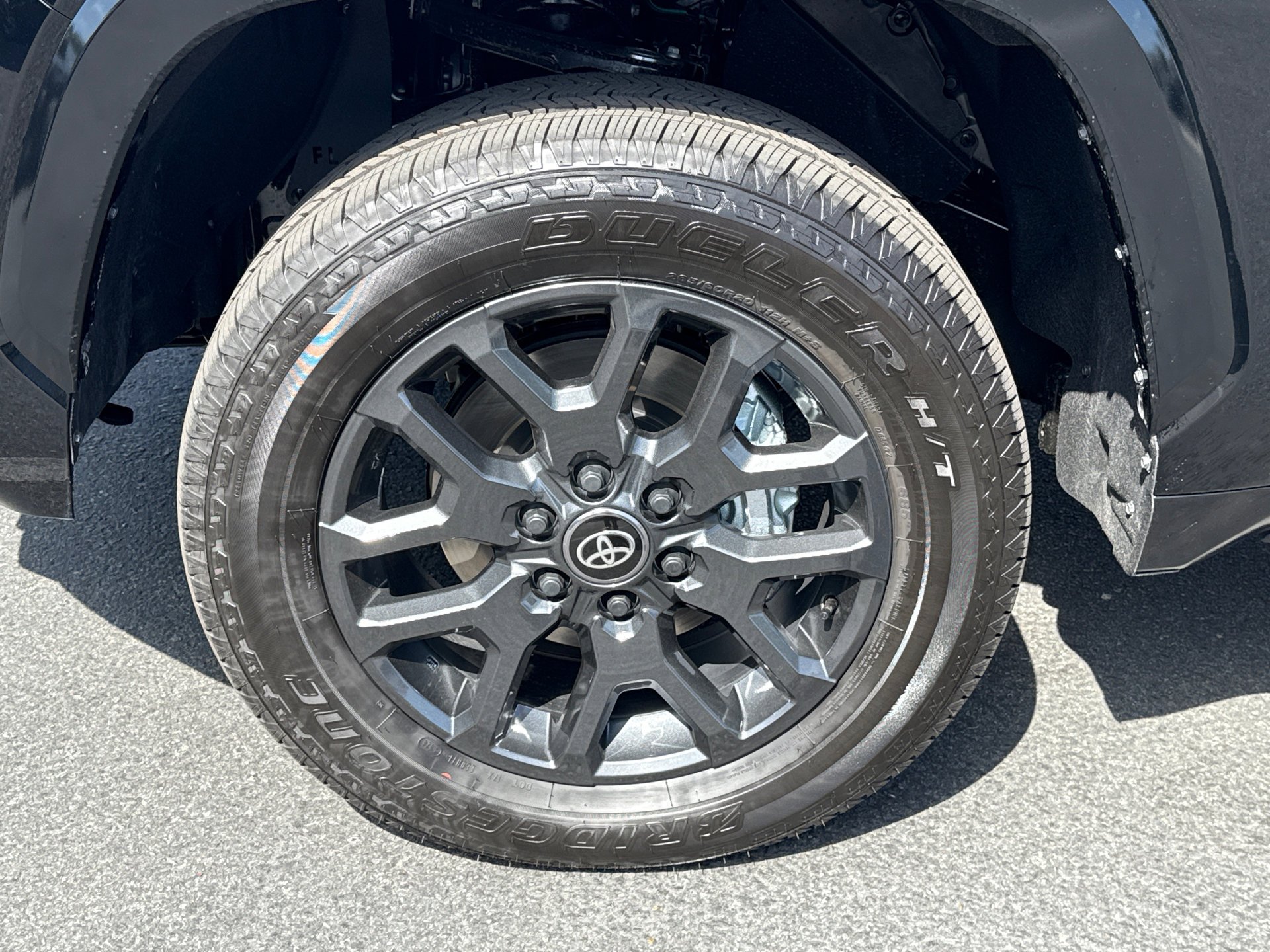 New 2026 Midnight Black Metallic Toyota  Platinum image 5
