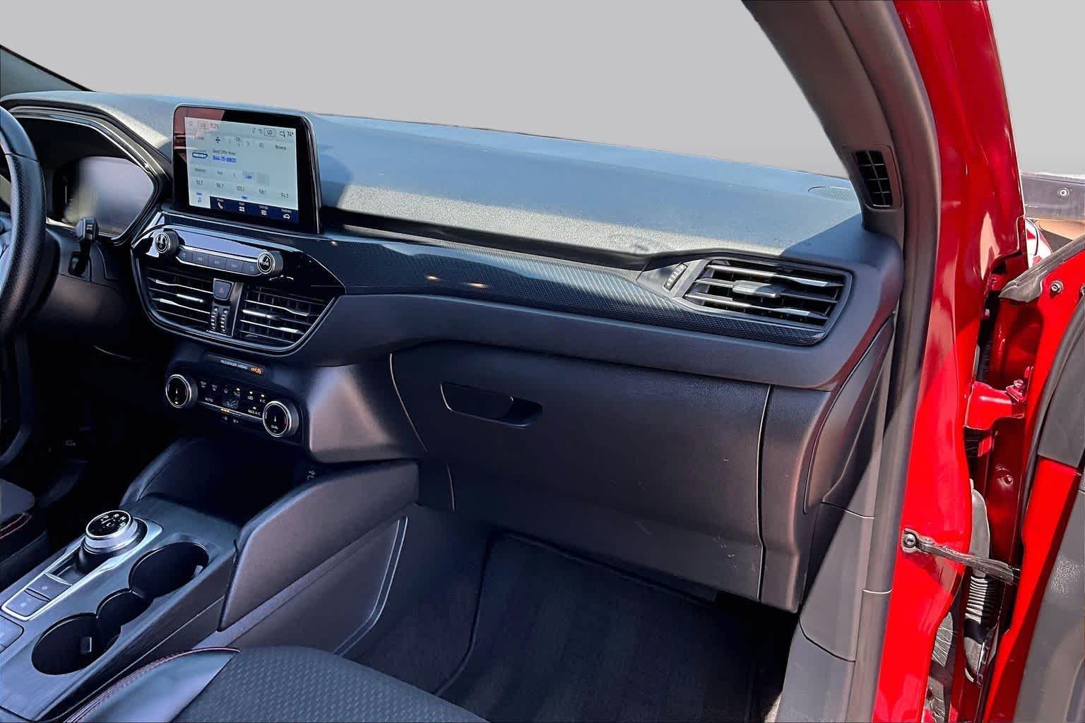 Used 2024 Rapid Red Metallic Tinted Clearcoat Ford ST-Line image 17