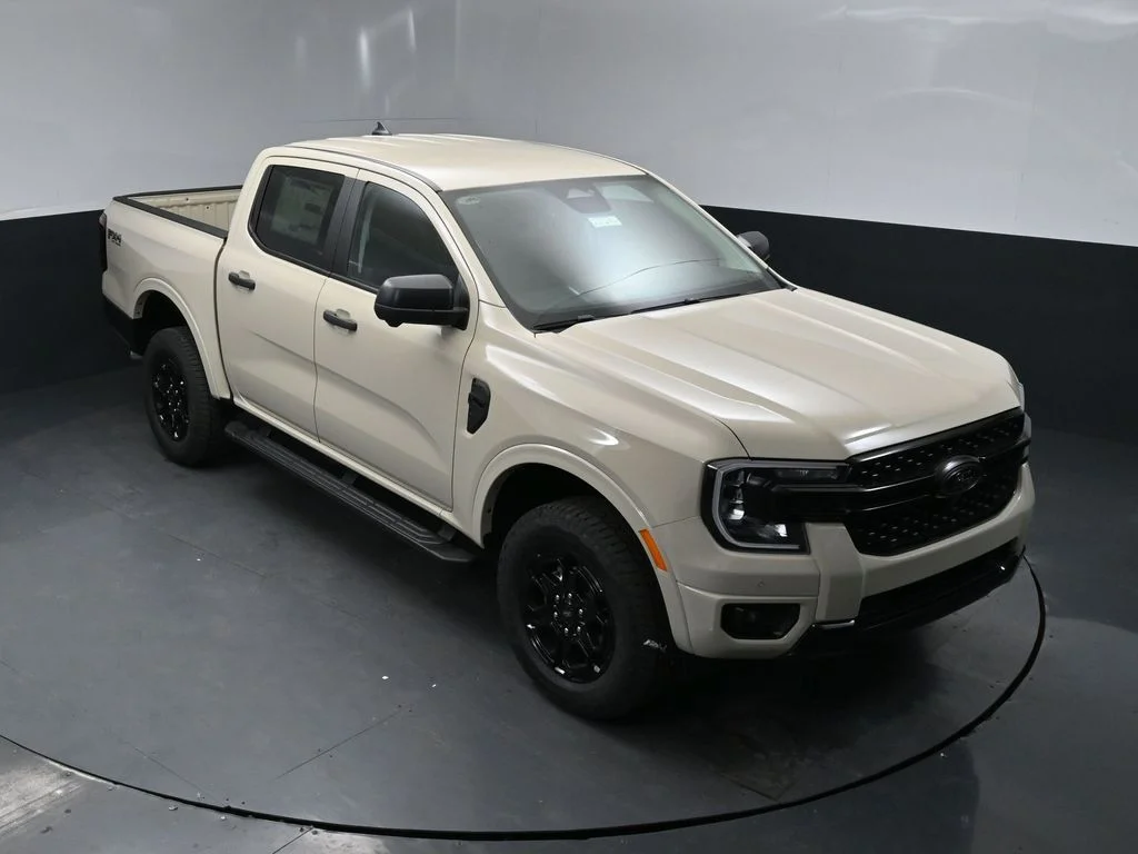 New 2026 Beige Ford XLT image 33